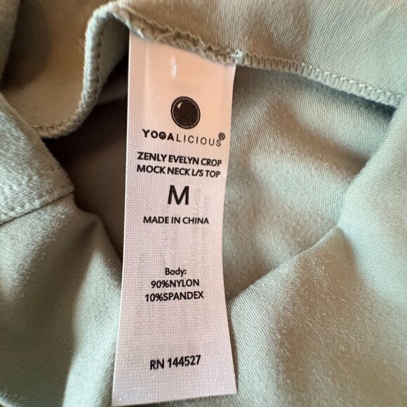 SET OF 2 Yogalicious Zenly Evelyn Crop Mock Neck Long Sleeve Tops Size Medium - Picture 4 of 9